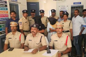 ఉద్యోగాల పేరుతో నిరుద్యోగ మహిళలను మోసం చేస్తున్న నిందితులు అరెస్ట్  